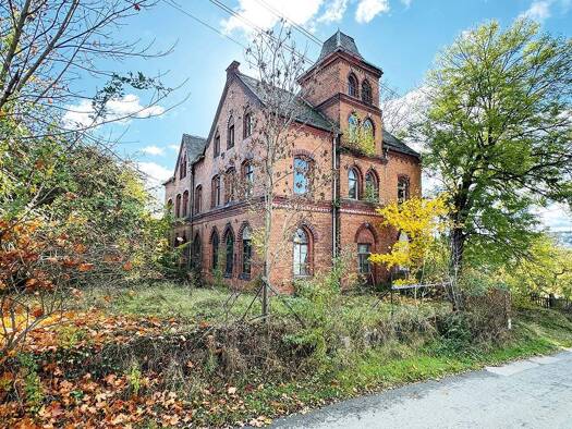 Mehrfamilienhaus zur Versteigerung 29.000 € 390 m² 1.394 m² Grundstück Mylauer Berg 22 Netzschkau 08491