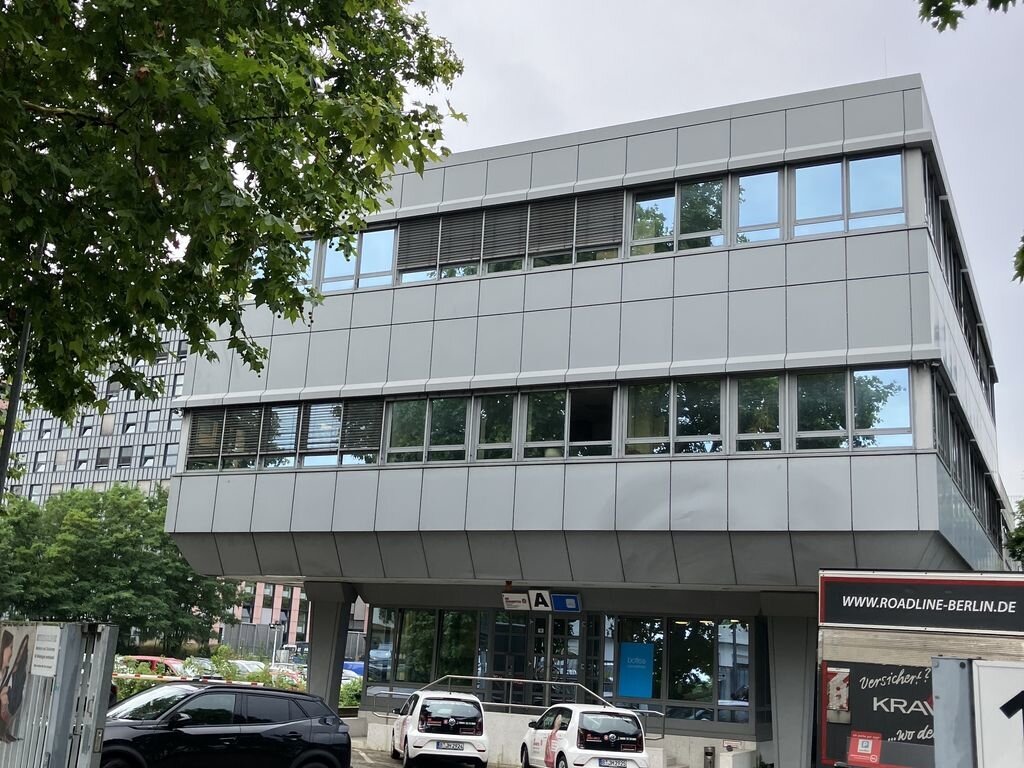 Bürofläche zur Miete 11 € 143 m²<br/>Bürofläche ab 143 m²<br/>Teilbarkeit Tempelhof Berlin 12109