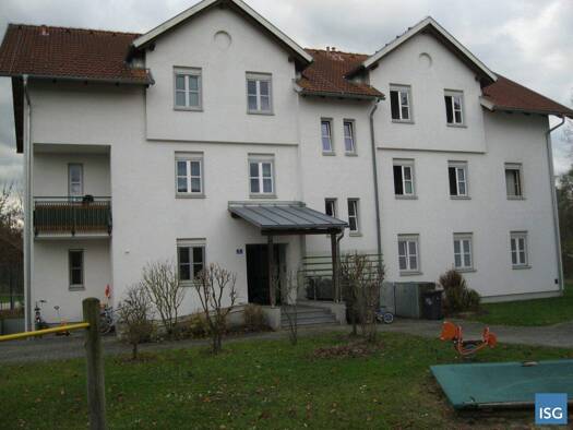 Wohnung zur Miete 522 € 4 Zimmer frei ab 01.04.2026 Schulterbergstraße 4 Pram 4742