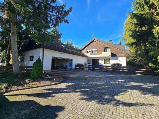 Einfamilienhaus zum Kauf 595.000 € 7 Zimmer 320 m² 1.740 m² Grundstück frei ab sofort Lerchenfeld Weiden in der Oberpfalz 92637