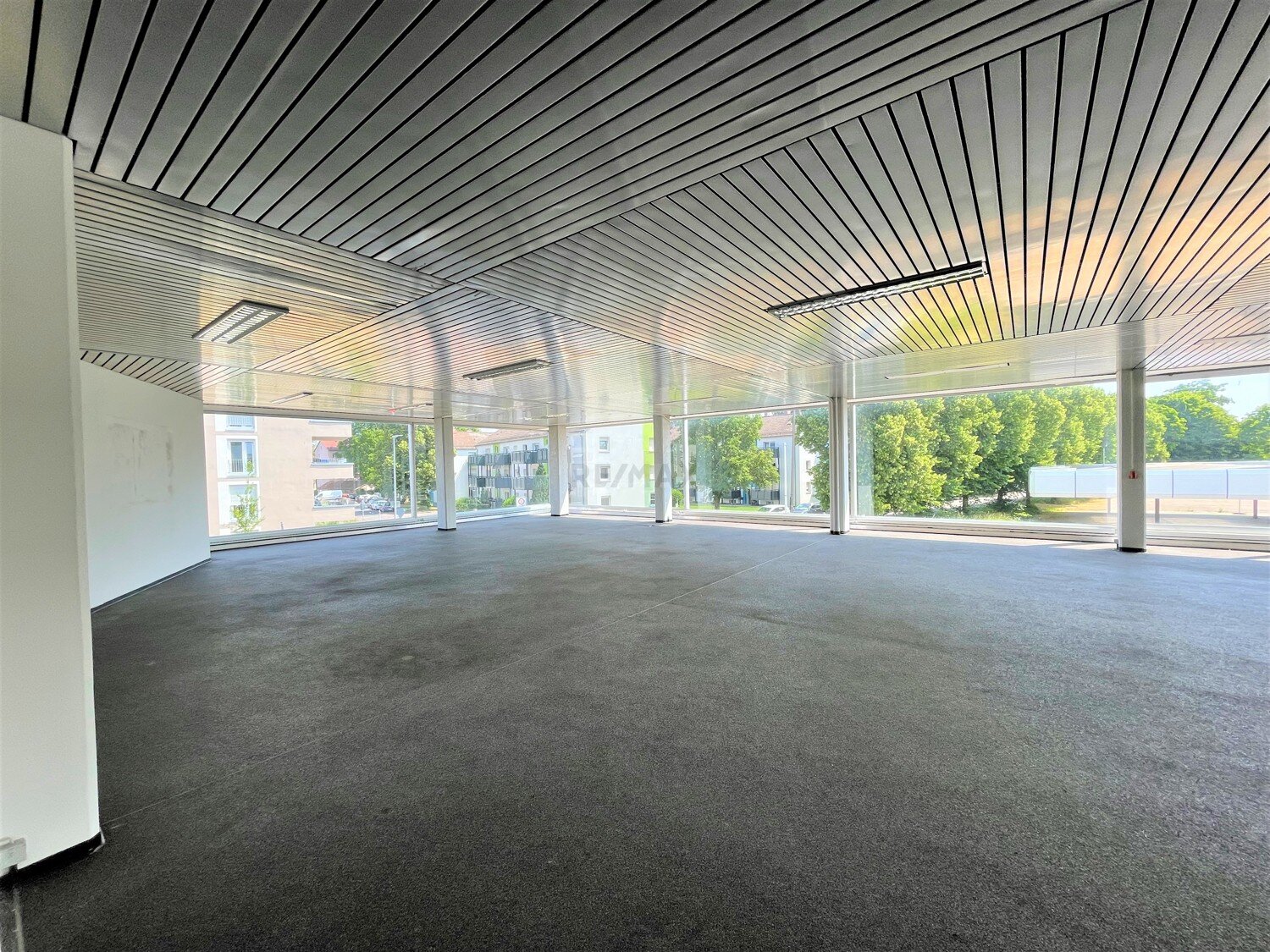 Ausstellungsfläche zur Miete 7.900 € 880 m²<br/>Verkaufsfläche Göppingen - Südweststadt Göppingen 73037