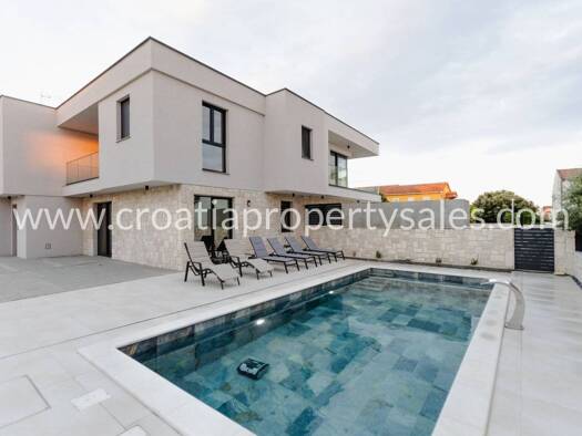 Villa zum Kauf 850.000 € 4 Zimmer 230 m² 454 m² Grundstück Zadar 23000