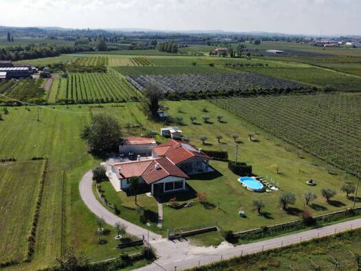 Villa zum Kauf 1.970.000 € 7,5 Zimmer 362 m² 13.189 m² Grundstück Strada delle Sernighe 34 Lazise 37017