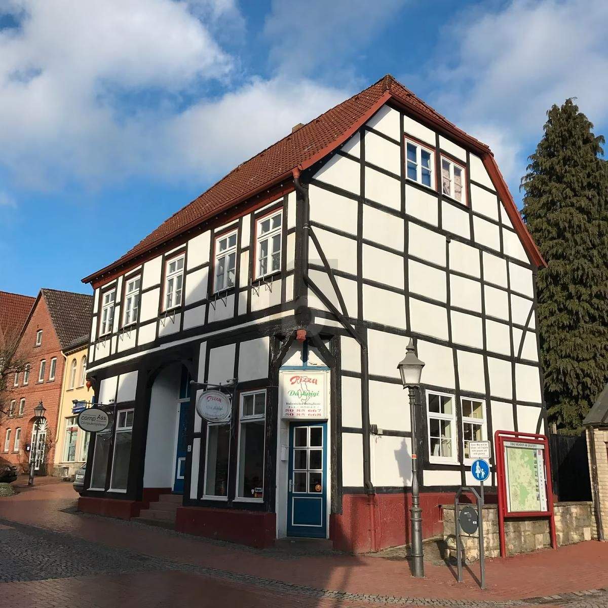 Immobilie in Bad Münder am Deister - AUSBAUEN. WOHNEN. KASSIEREN. - Bild 0