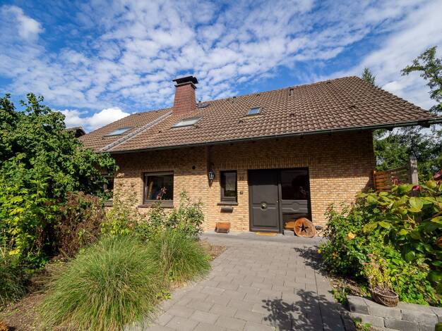 Mehrfamilienhaus zum Kauf 420.000 € 8 Zimmer 210 m² 923 m² Grundstück Arnsberg Arnsberg 59821