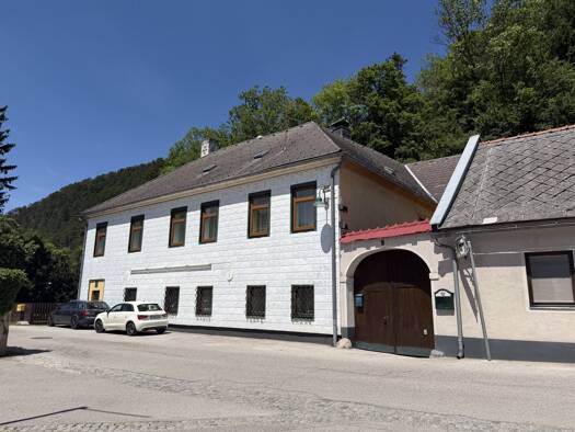 Haus zum Kauf 489.000 € 11 Zimmer 600 m² 1.955 m² Grundstück Furth an der Triesting 2564