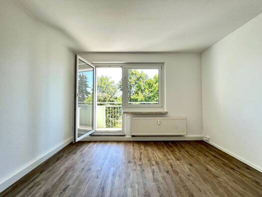 Wohnung zur Miete 300 € 3 Zimmer 55,3 m² 4. Geschoss Am Stadtpark 22 Helbersdorf Helbersdorf 09120