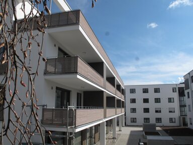 Wohnung zur Miete 1.300 € 4 Zimmer 106,8 m² 1. Geschoss frei ab sofort Bodenseestr. 4 W C 1.1 Ailingen 1 Friedrichshafen 88048