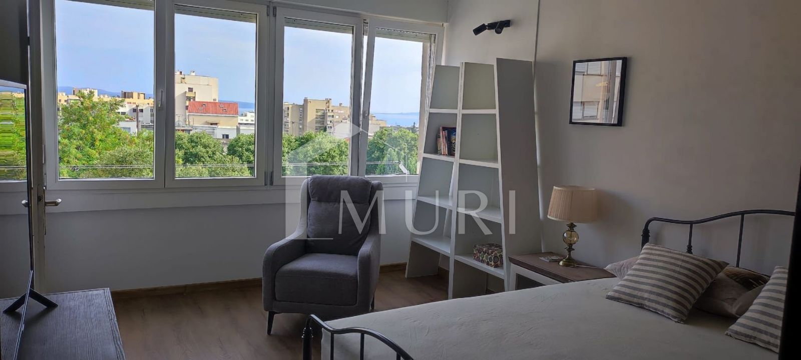 Wohnung zur Miete 700 € 1 Zimmer 40 m²<br/>Wohnfläche 6.<br/>Geschoss Lokve