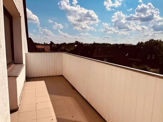 Wohnung zur Miete 875 € 3 Zimmer 93 m² 2. Geschoss frei ab 01.08.2026 Stelingen Garbsen / Stelingen 30827