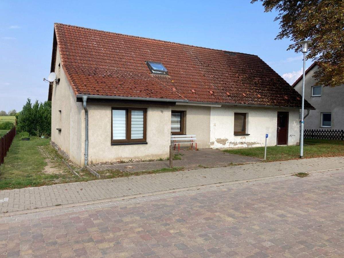 Immobilie in Moltzow - Wohnhaus mit aktuell zwei Einheiten - Grundstück ca. 2.700 m²..... - Bild 0