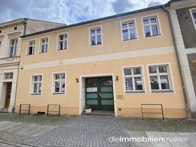 Mehrfamilienhaus zum Kauf als Kapitalanlage geeignet 182.000 € 330 m² 615 m² Grundstück Hauptstr. 48 Luckau Luckau 15926