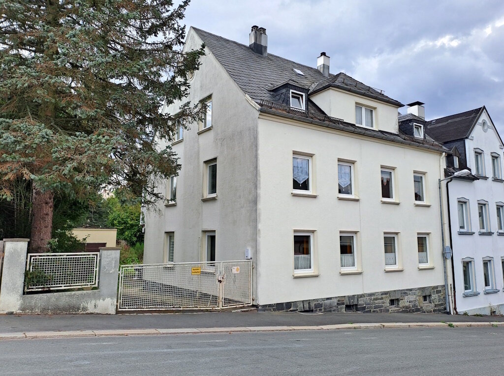 Mehrfamilienhaus zum Kauf 139.000 € 11 Zimmer 270 m²<br/>Wohnfläche 1.031 m²<br/>Grundstück Helmbrechts Helmbrechts 95233