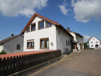 Einfamilienhaus zum Kauf provisionsfrei 240.000 € 8 Zimmer 259 m² 1.040 m² Grundstück Heckenweg 2 Neuerode Meinhard 37276