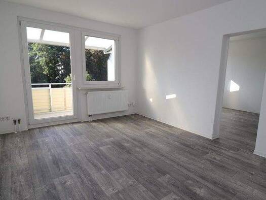 Wohnung zur Miete 288 € 2 Zimmer 48 m² 3. Geschoss frei ab sofort Albert-Schweitzer-Straße 30 Altendorf Chemnitz 09116
