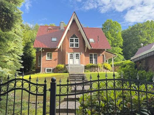 Einfamilienhaus zum Kauf 549.000 € 4,5 Zimmer 190 m² 971 m² Grundstück Helmstedt Helmstedt / Bad Helmstedt 38350