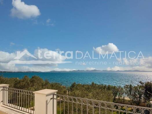 Haus zum Kauf 2.450.000 € 3 Zimmer 500 m² Sibenik