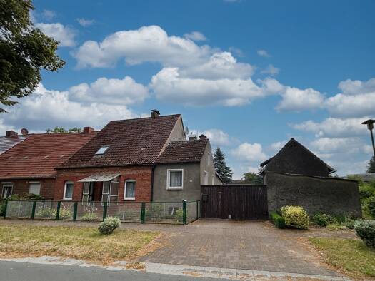 Haus zum Kauf 69.000 € 5 Zimmer 113 m² 470 m² Grundstück Bresch Pirow 19348