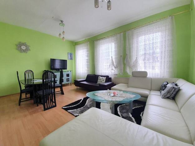 Wohnung zur Miete 490 € 2,5 Zimmer 81 m² 1. Geschoss frei ab 01.07.2025 Innenstadt Coburg 96450