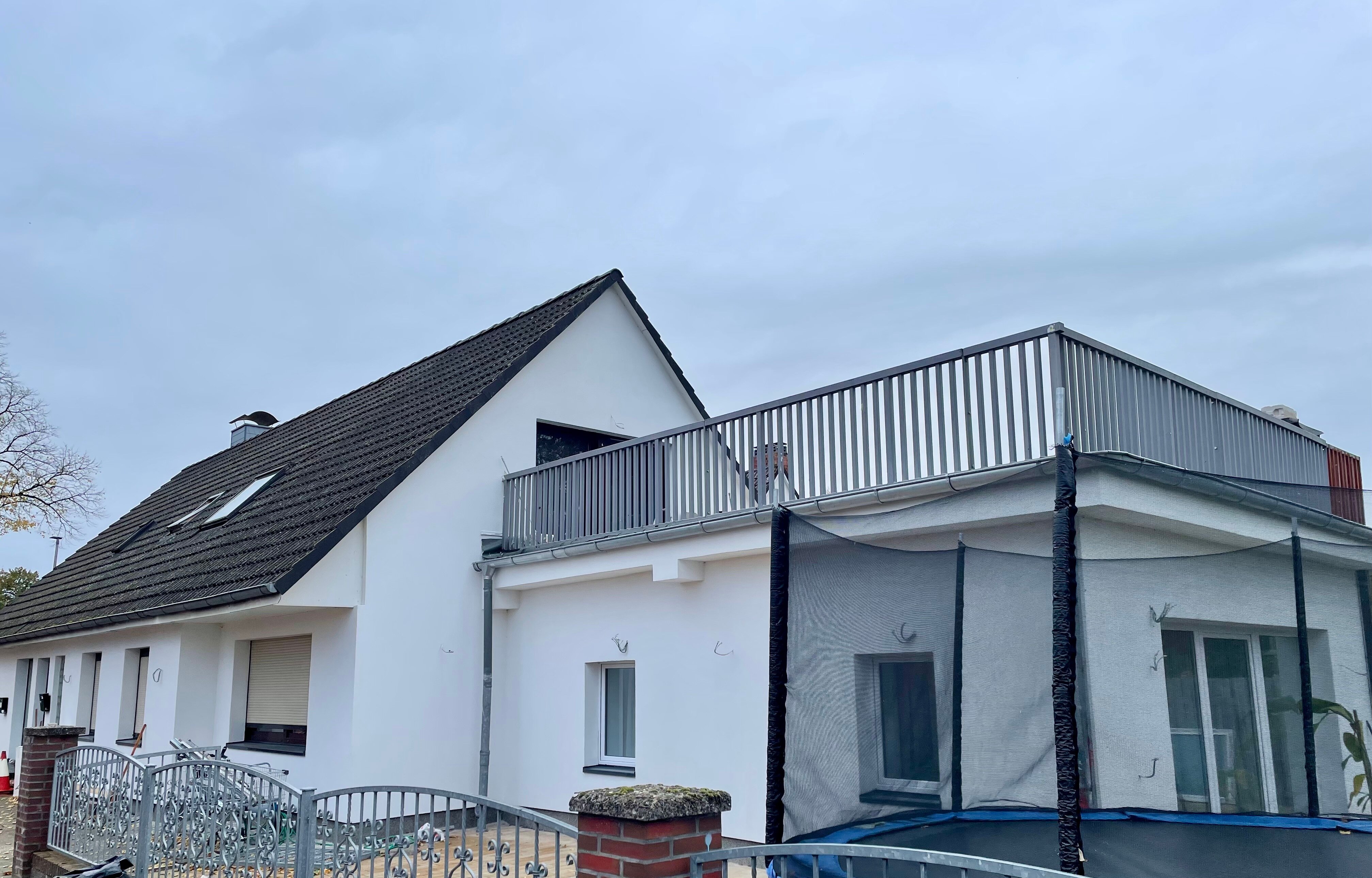 Einfamilienhaus zum Kauf als Kapitalanlage geeignet 530.000 € 8 Zimmer 256 m²<br/>Wohnfläche 770 m²<br/>Grundstück Lauenburg/Elbe 21481