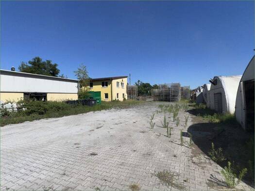 Bürofläche zur Miete 3.500 € 5 Zimmer 200 m² Bürofläche Gewerbepark 19 Tarmow Fehrbellin 16833