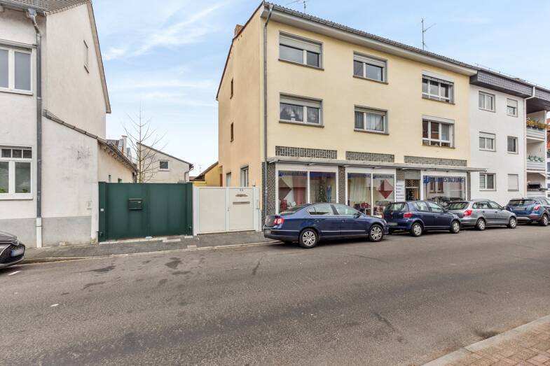 Haus zum Kauf 795.000 € 9 Zimmer 253,3 m² 423 m² Grundstück frei ab 01.07.2025 Immanuel-Kant-Str. 13 Kriftel 65830