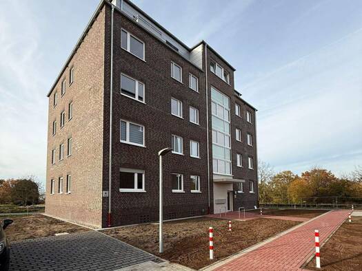 Wohnung zur Miete - Erstbezug 765 € 4 Zimmer 90,5 m² 2. Geschoss Buntsandsteinstraße 4 Darmstadt 64285