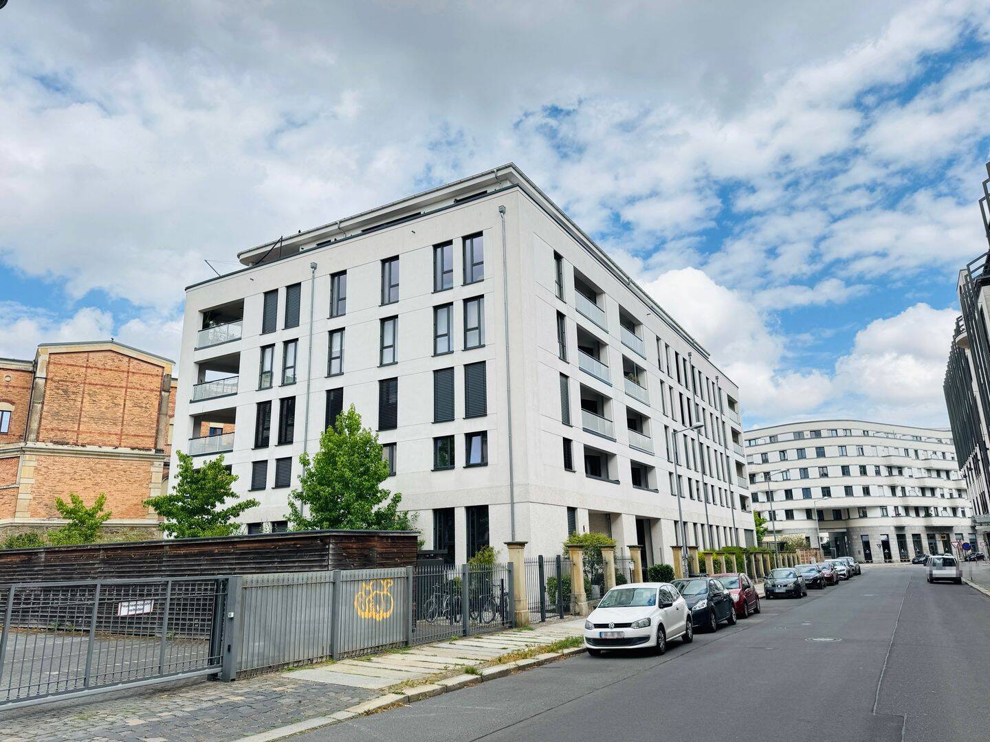 Property thumbnail 3