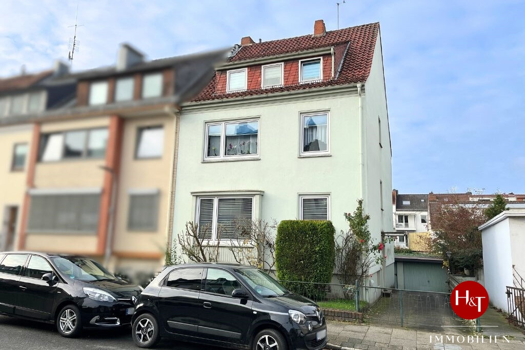 Mehrfamilienhaus zum Kauf 369.000 € 8,5 Zimmer 208 m²<br/>Wohnfläche 258 m²<br/>Grundstück 01.12.2024<br/>Verfügbarkeit Woltmershausen Bremen 28197