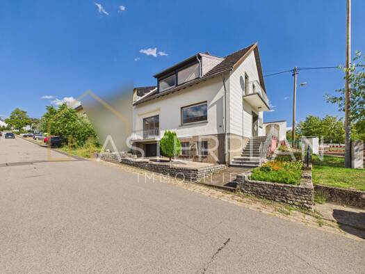 Einfamilienhaus zum Kauf 220.000 € 7 Zimmer 160 m² 696 m² Grundstück Kerlingen Wallerfangen 66798
