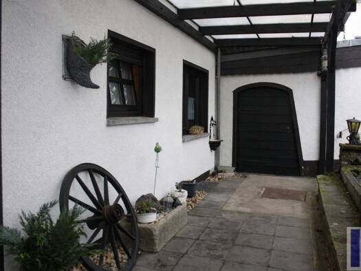 Einfamilienhaus zum Kauf 288.000 € 4 Zimmer 122,5 m² 586 m² Grundstück Feldkirchen Neuwied 56657