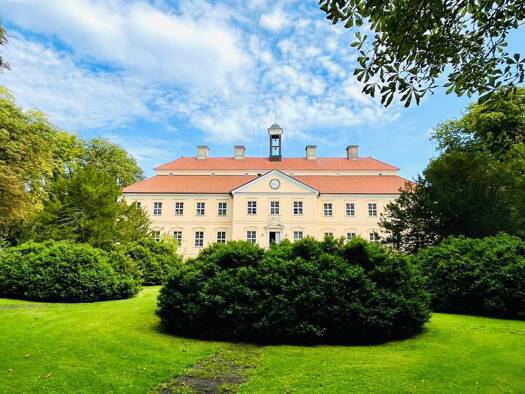 Büro zur Miete 17 € 5 Zimmer 192,2 m² Bürofläche teilbar von 90 m² bis 400 m² Schloßweg 3 Griebenow Süderholz 18516