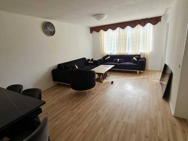 Studio zum Kauf 104.000 € 3 Zimmer 68 m² 1. Geschoss Hochheide Duisburg 47198