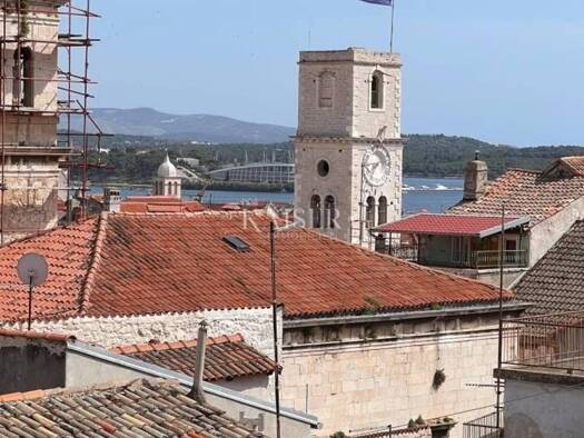 Haus zum Kauf 450.000 € 4 Zimmer 150 m² Grad, Sibenik Sibenik