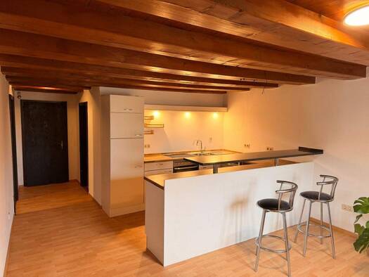 Wohnung zur Miete 930 € 2,5 Zimmer 65 m² Wettelbrunn Staufen 79219