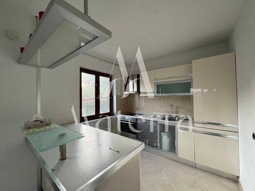 Wohnung zum Kauf 350.000 € 4 Zimmer 1. Geschoss Podstrana 21312