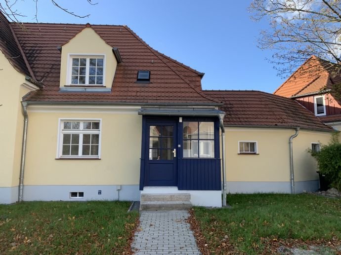 Doppelhaushälfte zum Kauf provisionsfrei 185.000 € 3 Zimmer 68,2 m²<br/>Wohnfläche 263 m²<br/>Grundstück ab sofort<br/>Verfügbarkeit Anton-Saefkow-Str. 8 Zschornewitz Gräfenhainichen 06772