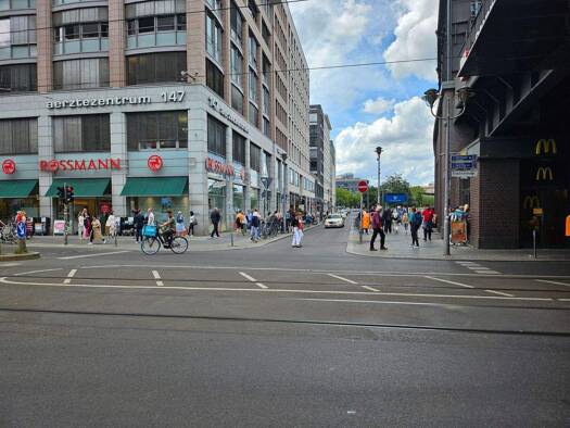 Ladenfläche zur Miete 89 € 51 m² Verkaufsfläche teilbar ab 51 m² Mitte Berlin 10117