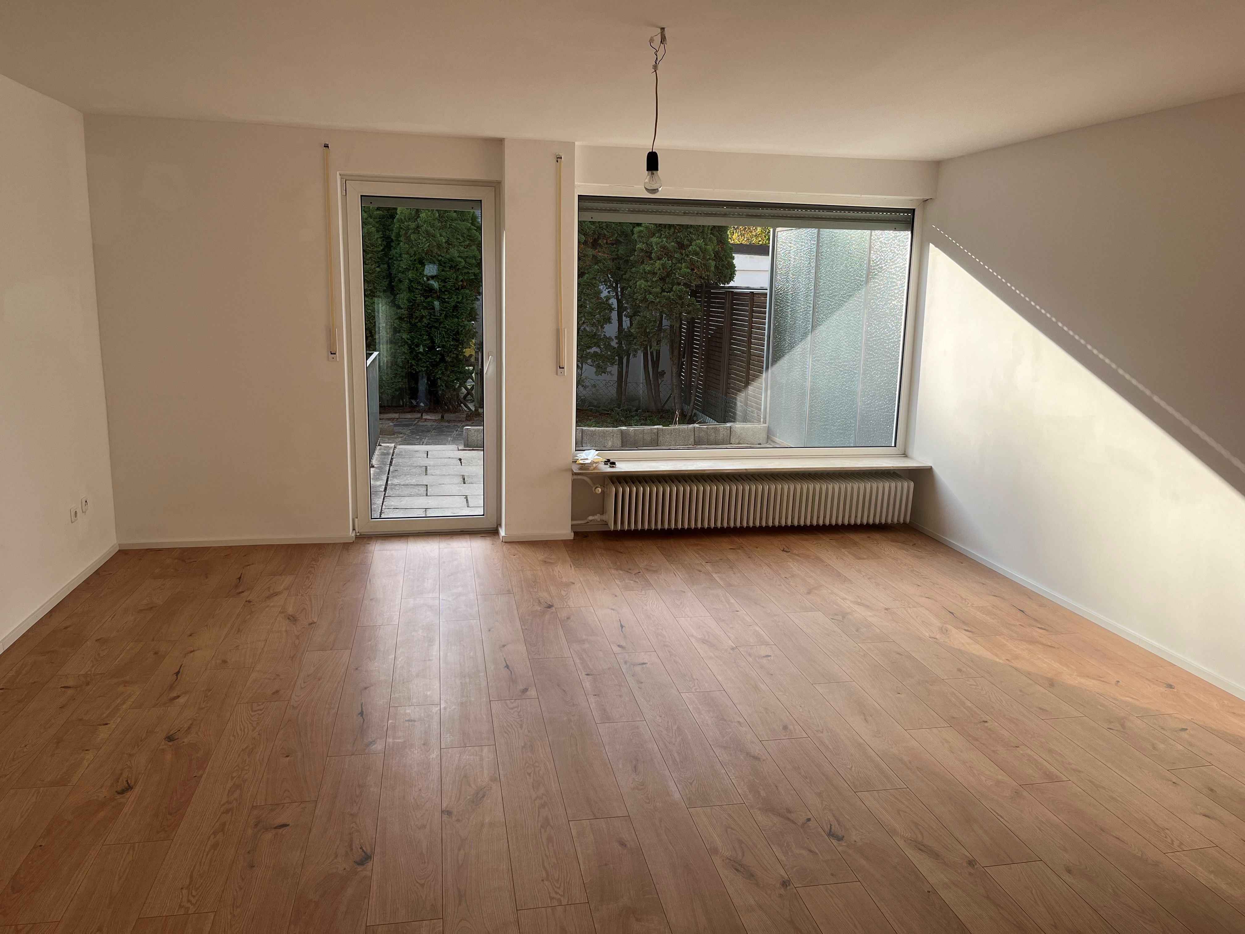 Reihenendhaus zur Miete 1.750 € 4 Zimmer 142 m²<br/>Wohnfläche 230 m²<br/>Grundstück ab sofort<br/>Verfügbarkeit Vorjurastr. Katzwang / Reichelsdorf Ost / Reichelsdorfer Kelle Nürnberg 90453