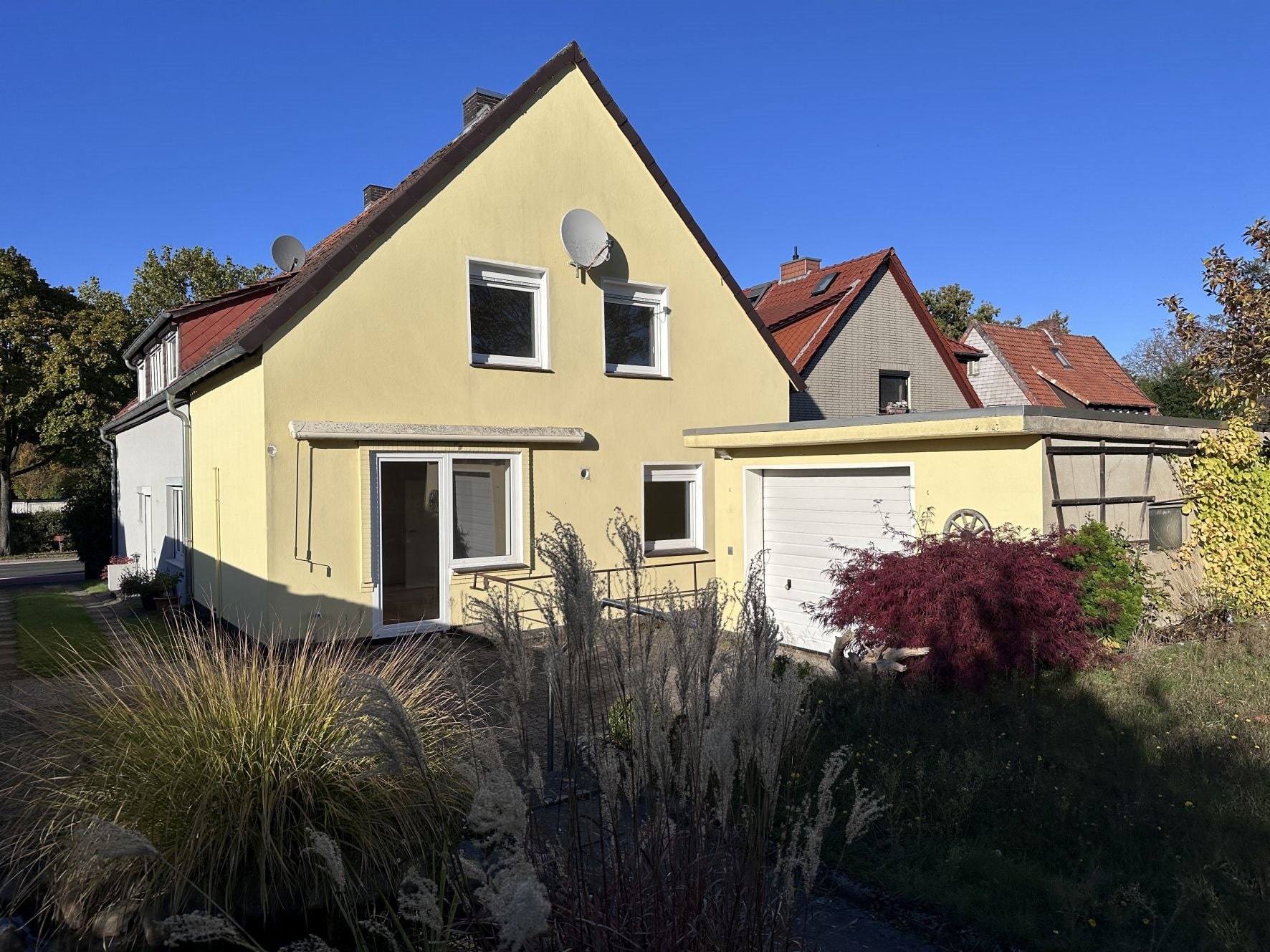 Doppelhaushälfte zum Kauf 249.000 € 3 Zimmer 80 m²<br/>Wohnfläche 370 m²<br/>Grundstück ab sofort<br/>Verfügbarkeit Burgdorf - Südost Burgdorf 31303