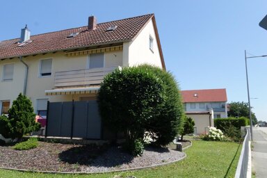 Doppelhaushälfte zum Kauf 379.000 € 5 Zimmer 105 m² 490 m² Grundstück frei ab 01.01.2025 Planungsbezirk 123 Straubing 94315