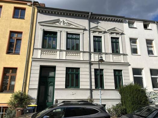 Mehrfamilienhaus zum Kauf als Kapitalanlage geeignet 950.000 € 10 Zimmer 330 m² 349 m² Grundstück teilbar ab 330 m² Stadtmitte Rostock 18055