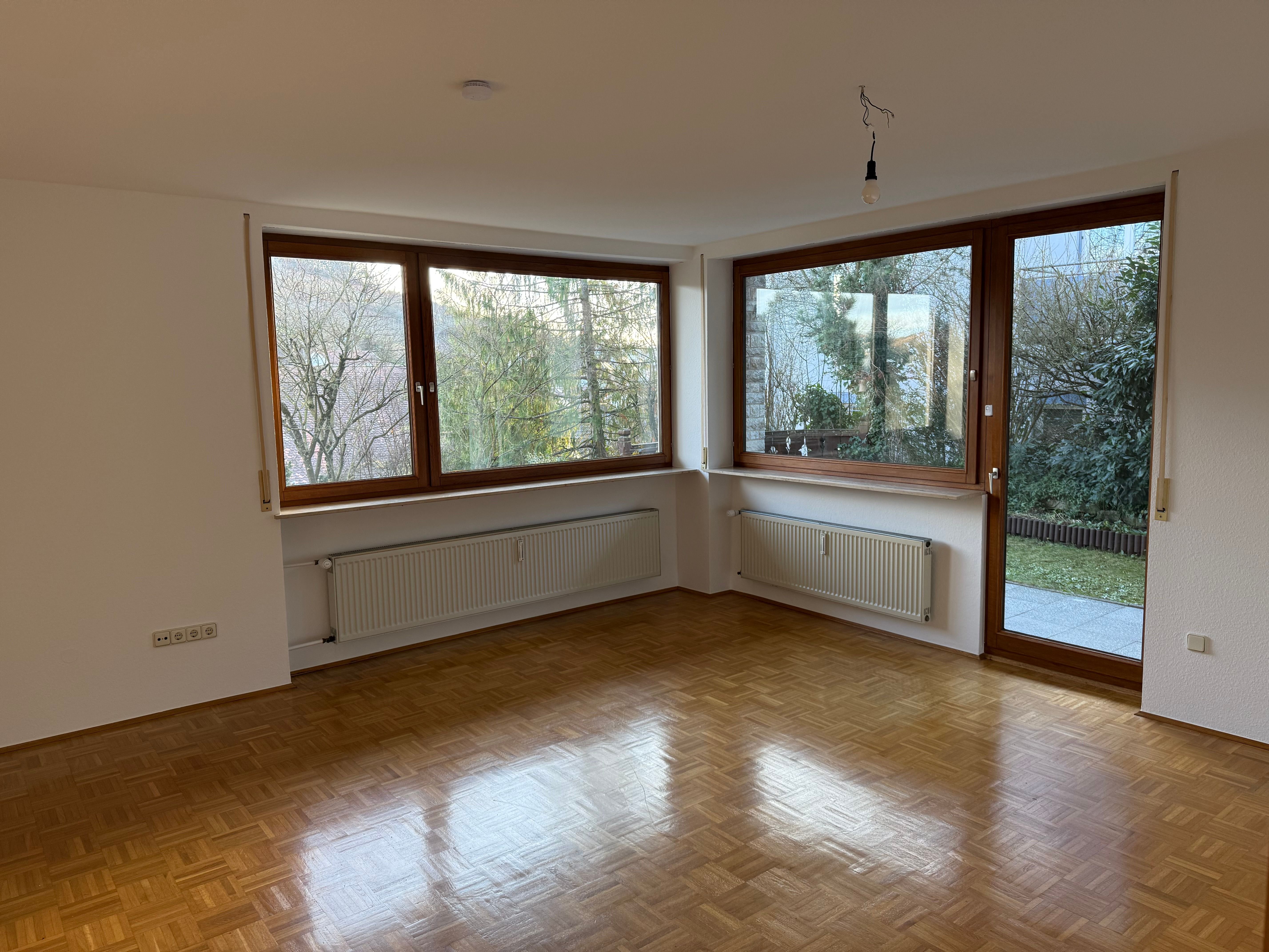 Terrassenwohnung zur Miete 950 € 3 Zimmer 95 m²<br/>Wohnfläche ab sofort<br/>Verfügbarkeit Randersacker Randersacker 97236