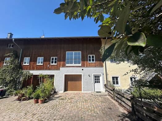 Reihenmittelhaus zum Kauf 780.000 € 6 Zimmer 329,4 m² 562 m² Grundstück Pavolding Seeon-Seebruck 83370