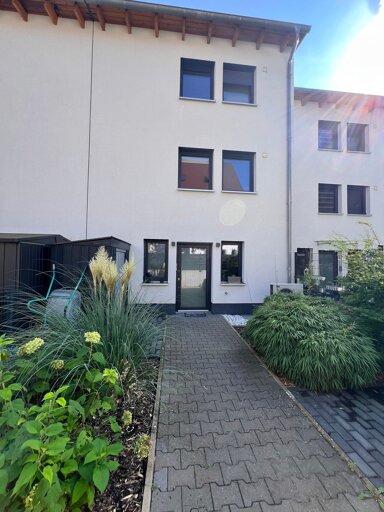 Reihenmittelhaus zum Kauf provisionsfrei 680.000 € 5 Zimmer 200 m² 150 m² Grundstück Nürnberger Straße 35b Großhabersdorf Großhabersdorf 90613