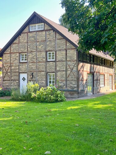 Einfamilienhaus zur Miete 1.975 € 8 Zimmer 250 m² 2.750 m² Grundstück frei ab sofort Hamm 59069