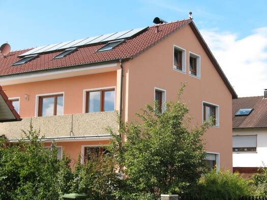 Wohnung zur Miete 1.090 € 4 Zimmer 105 m² Geschoss 1/3 frei ab 01.04.2026 Von-Brentano-Straße 8 Forth Eckental 90542