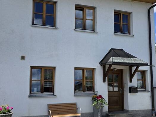 Haus zum Kauf 499.000 € 10 Zimmer 277 m² 880 m² Grundstück Mallersdorf Mallersdorf-Pfaffenberg / Oberhaselbach 84066