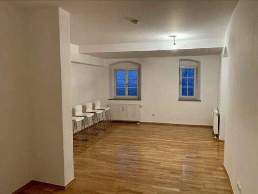 Wohnung zur Miete 855 € 2 Zimmer 77,4 m² 2. Geschoss frei ab 01.01.2026 Weisse-Hahnen-Gasse 1 Innenstadt Regensburg 93047