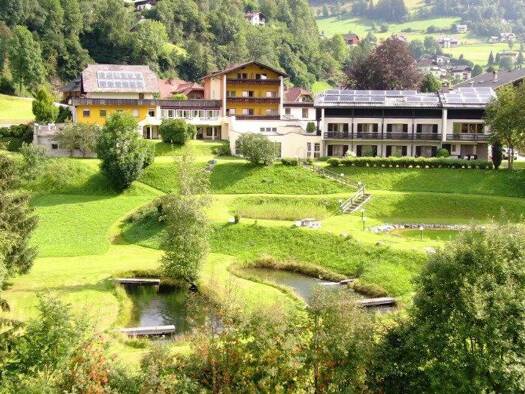 Hotel zum Kauf 1.980.000 € 7.056 m² Grundstück Bad Kleinkirchheim 9546